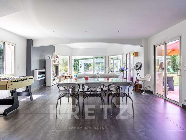 Maison Rezé - 4 chambres - 196m²