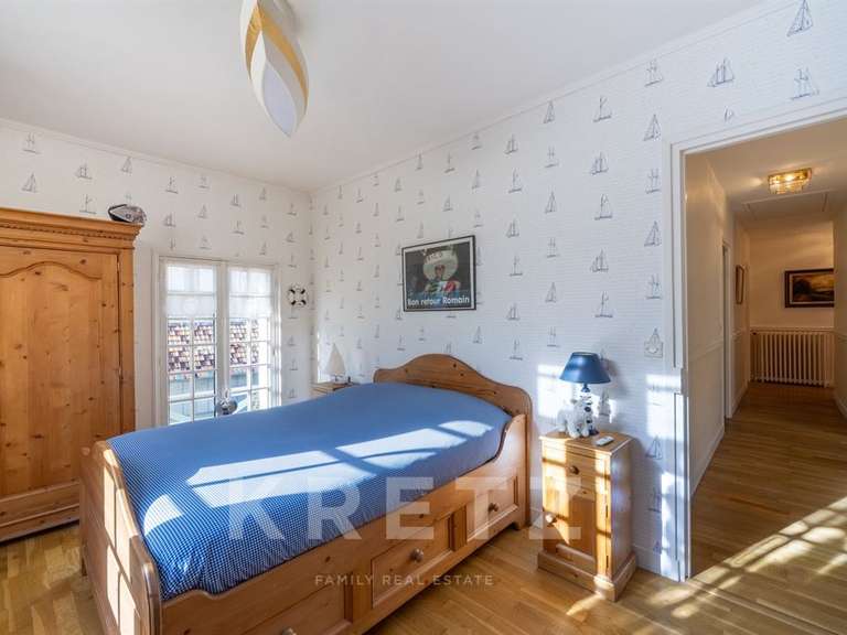 House Villennes-sur-Seine - 5 bedrooms - 236m²