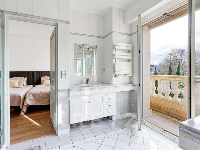 House Le Vésinet - 4 bedrooms - 380m²