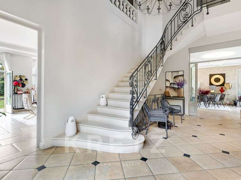 House Le Vésinet - 4 bedrooms - 380m²