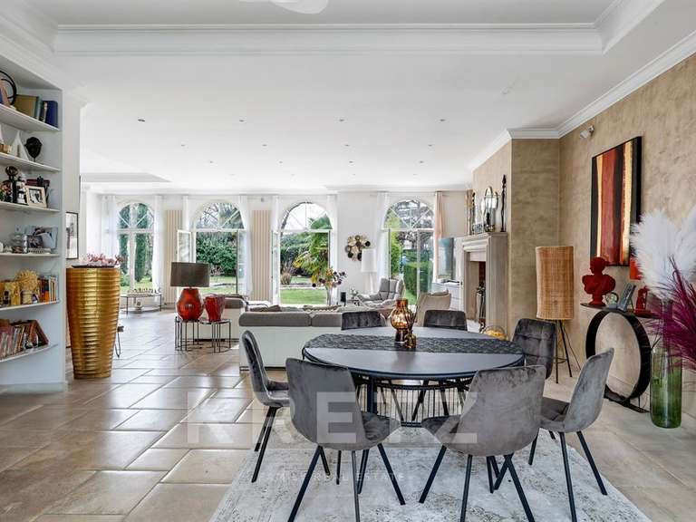 House Le Vésinet - 4 bedrooms - 380m²
