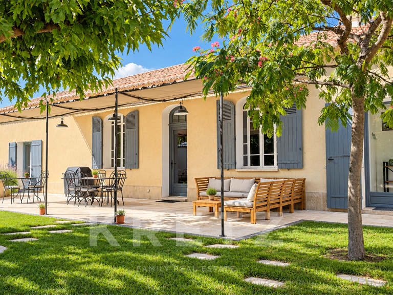 Maison Saint-Rémy-de-Provence - 5 chambres - 187m²