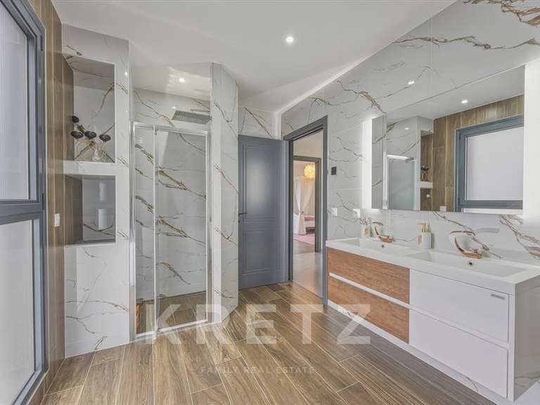 Maison Sciez - 4 chambres - 250m²