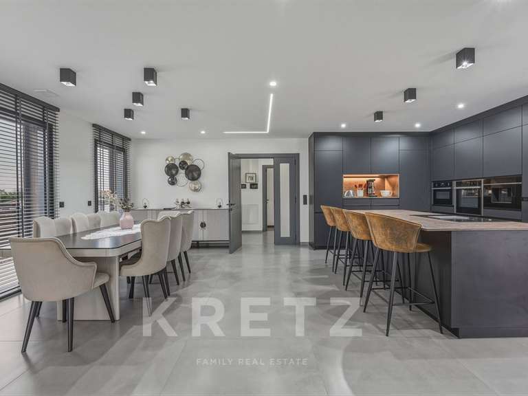 Maison Sciez - 4 chambres - 250m²