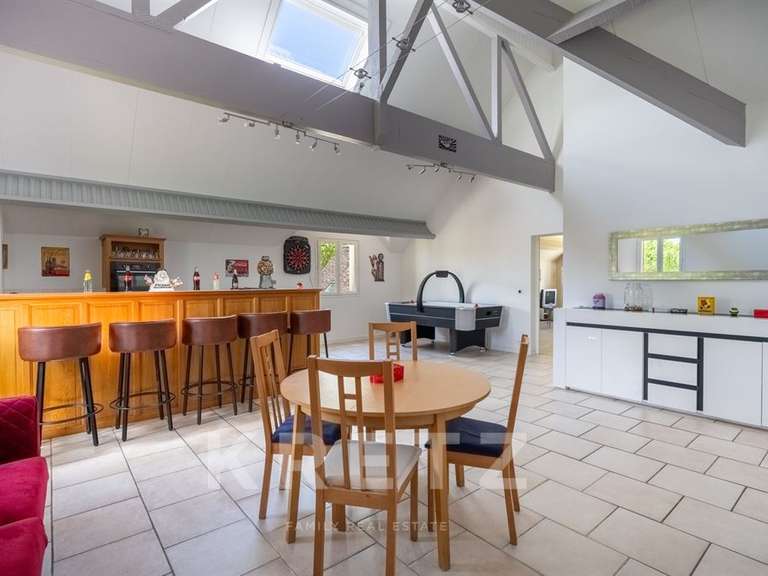 Maison Faverolles - 10 chambres - 583m²