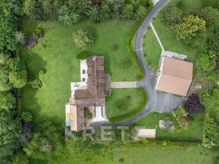 Maison Faverolles - 10 chambres - 583m²