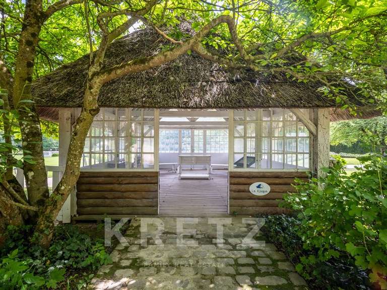 Maison Les Mesnuls - 4 chambres - 1100m²