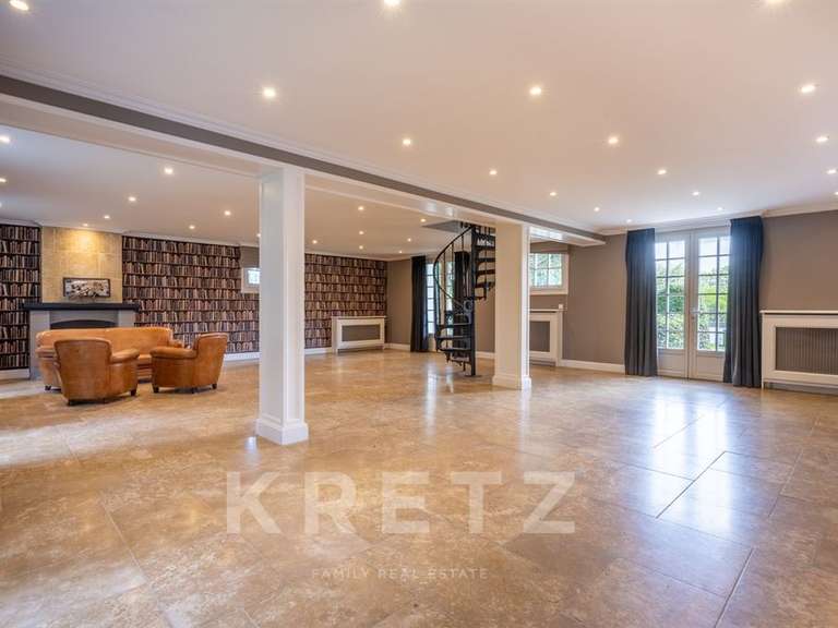 Maison Les Mesnuls - 4 chambres - 1100m²