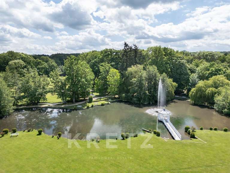 Maison Les Mesnuls - 4 chambres - 1100m²
