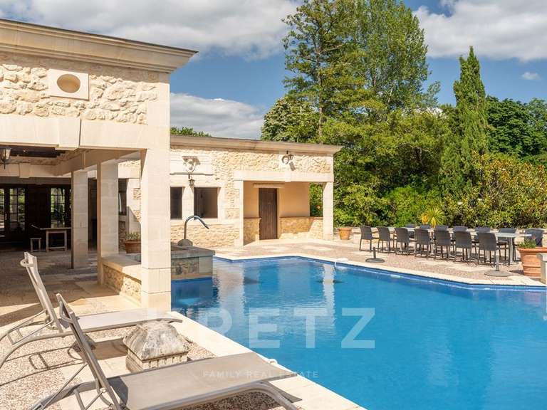 Maison Carignan-de-Bordeaux - 5 chambres - 283m²
