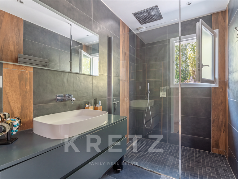 Maison Saint-Loubès - 4 chambres - 195m²