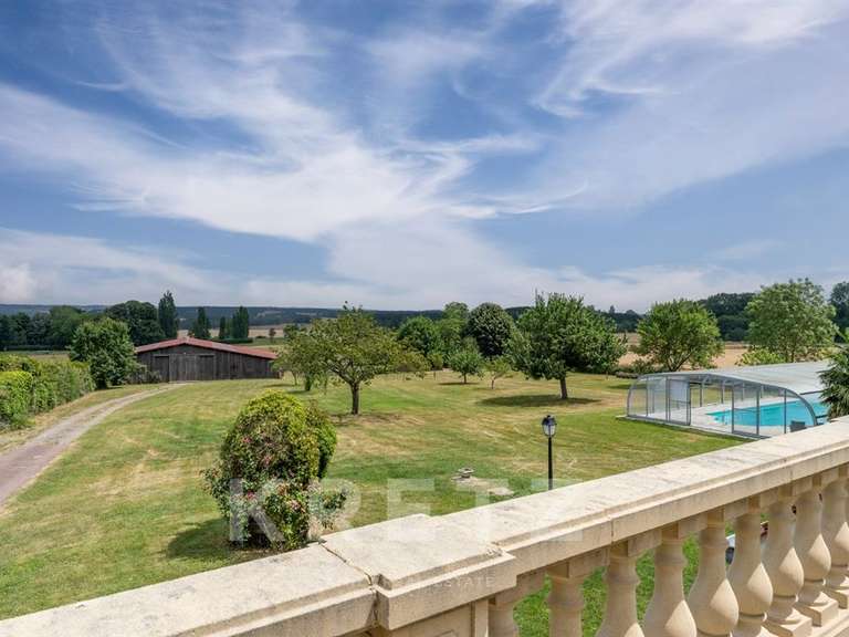 Maison Orgerus - 5 chambres - 292m²