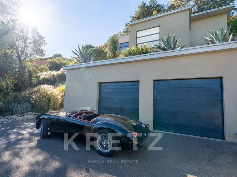 Maison Couzon-au-Mont-d'Or - 3 chambres - 180m²