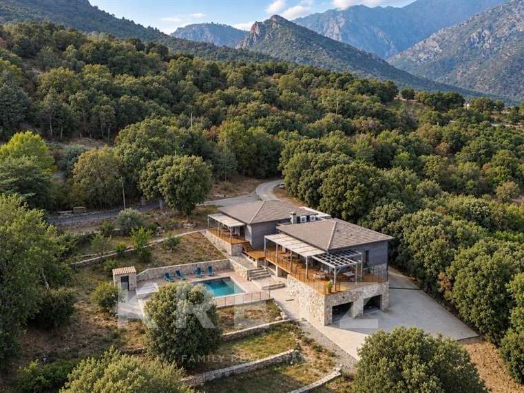 Maison Corte - 3 chambres - 295m²