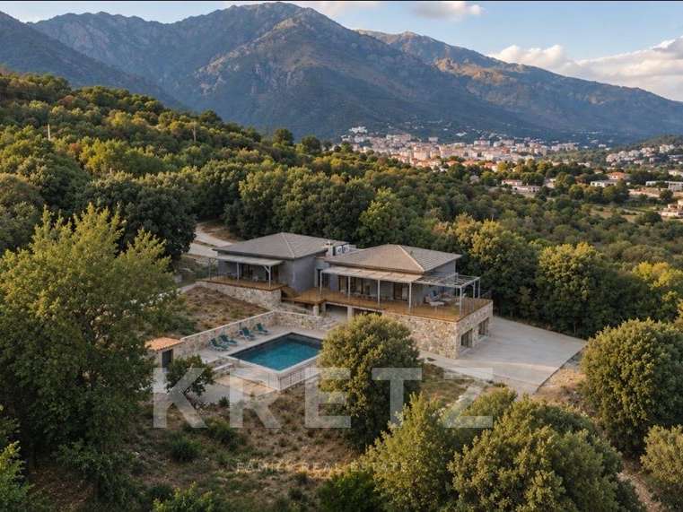 Maison Corte - 3 chambres - 295m²