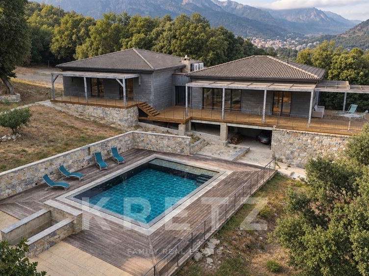 Maison Corte - 3 chambres - 295m²