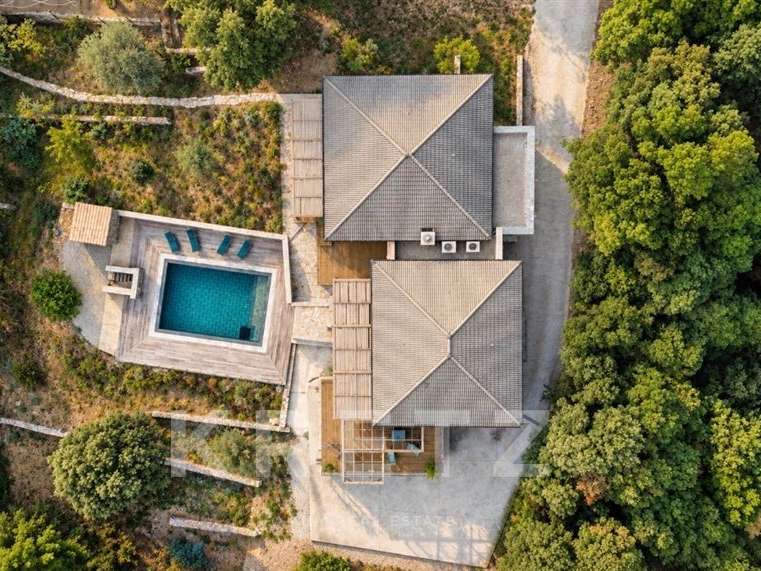 Maison Corte - 3 chambres - 295m²
