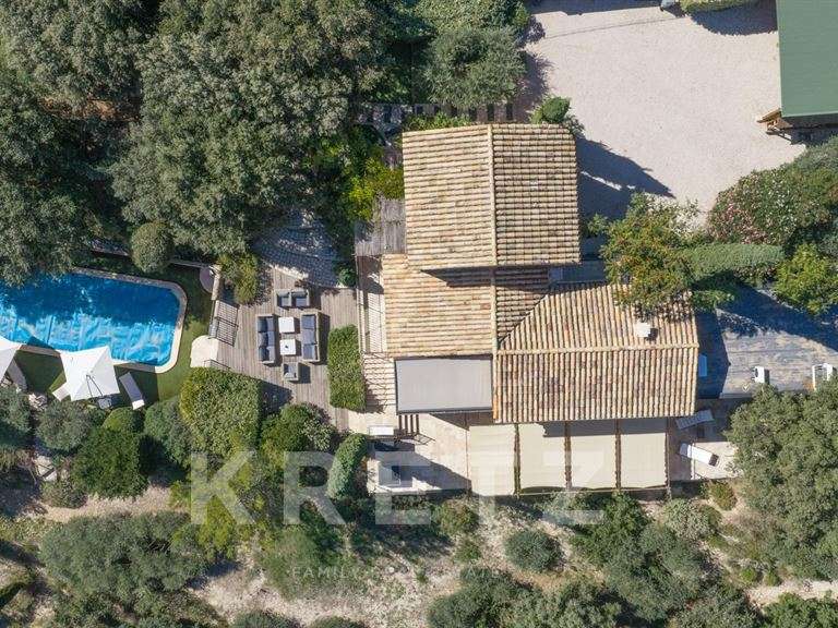 Maison Puget - 5 chambres - 196m²
