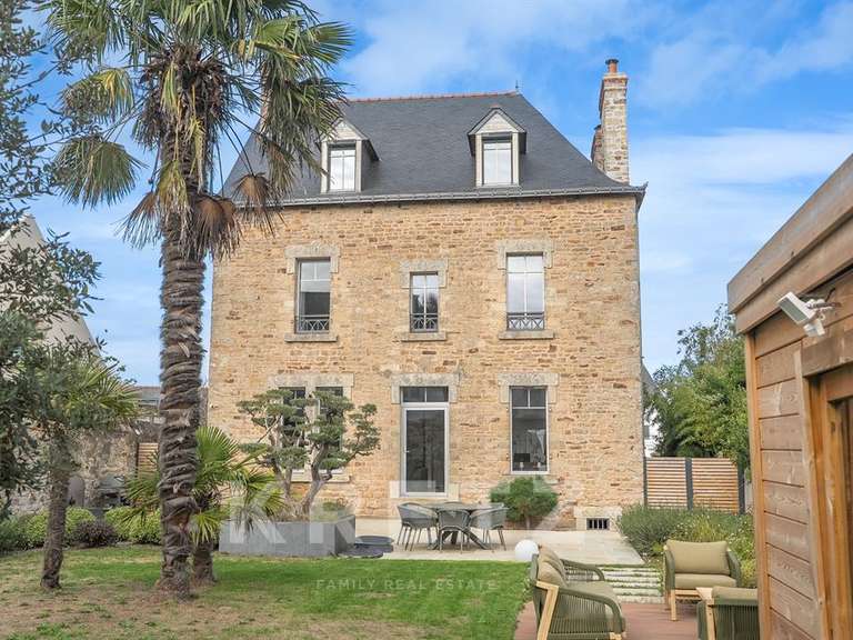 Maison Ploemeur Centre Ville - 5 chambres - 199m²