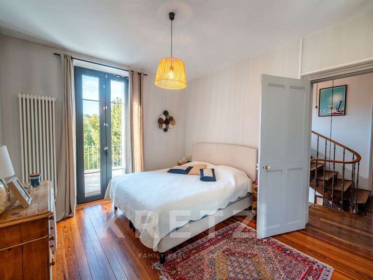 Maison Aix-les-Bains - 7 chambres - 250m²