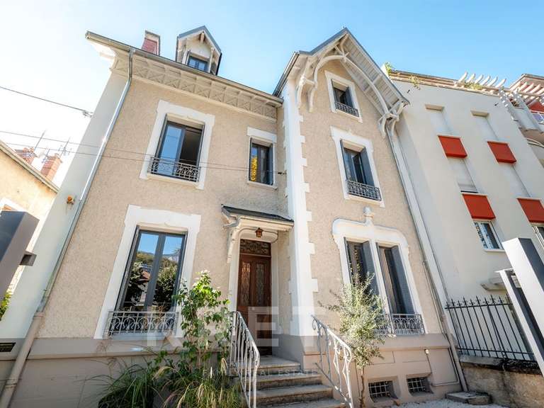 Maison Aix-les-Bains - 7 chambres - 250m²