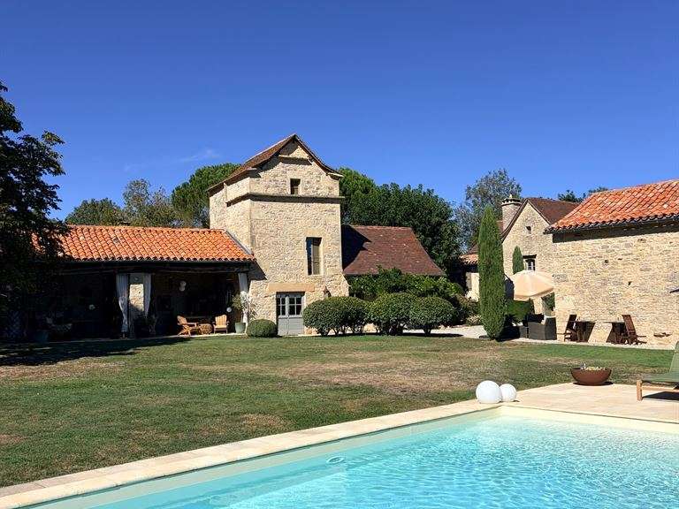 Maison Caylus - 7 chambres - 480m²