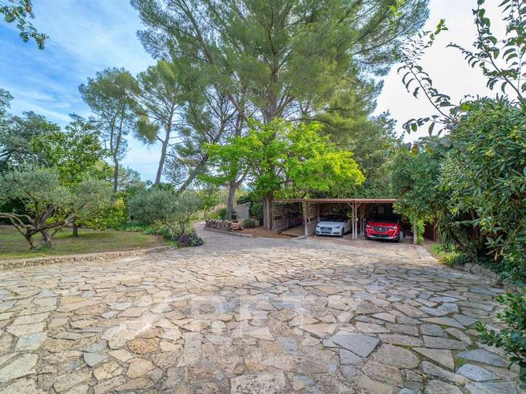 Maison Nîmes - 6 chambres - 480m²