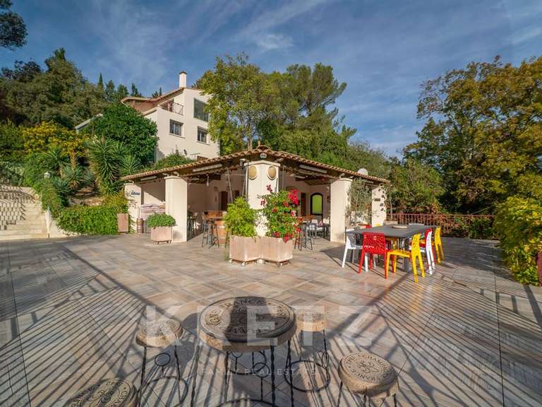 Maison Nîmes - 6 chambres - 480m²