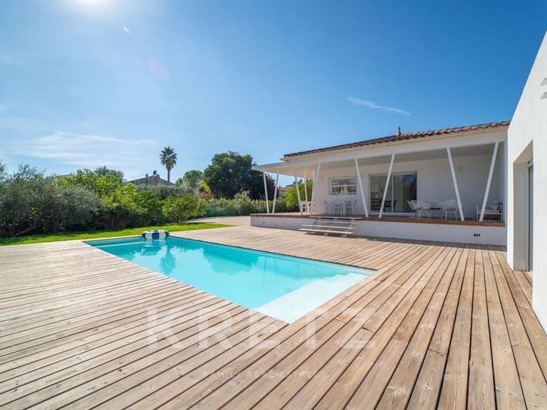 Maison Sommières - 4 chambres - 141m²