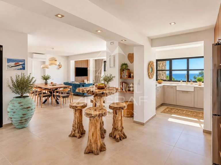 Maison Les issambres - 5 chambres - 191m²
