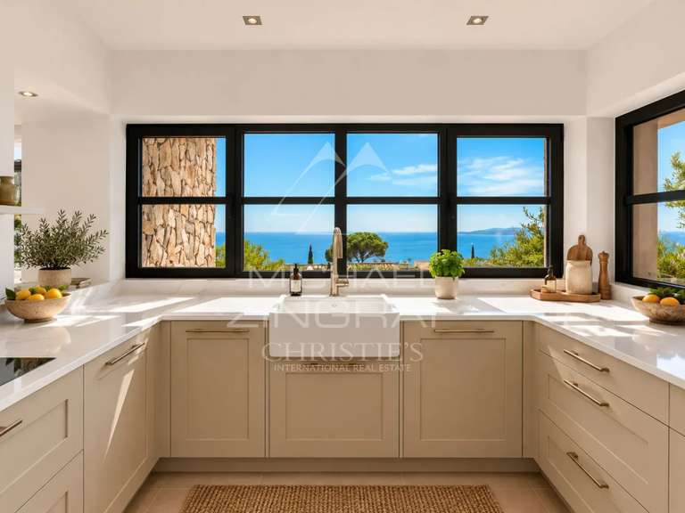 Maison Les issambres - 5 chambres - 191m²