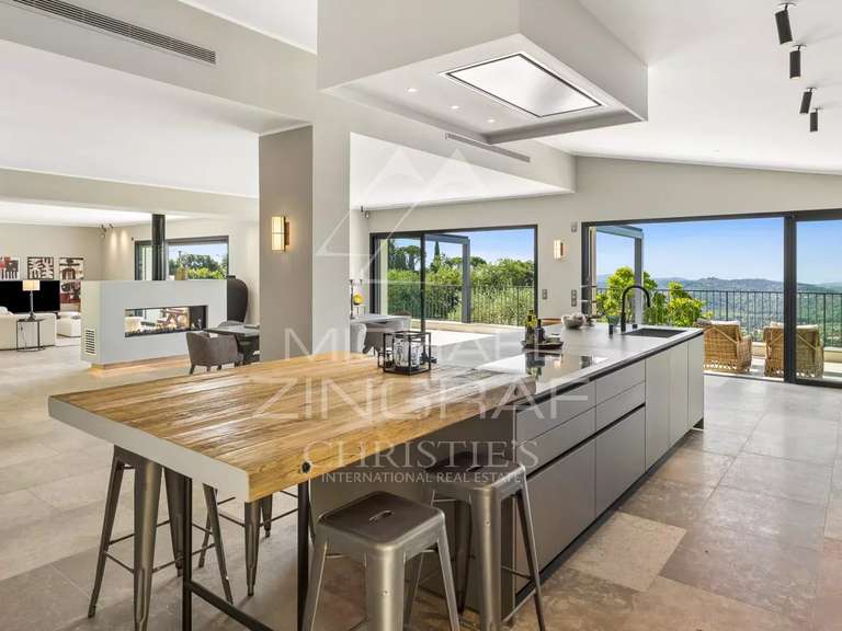 Maison Châteauneuf-Grasse - 4 chambres - 287m²