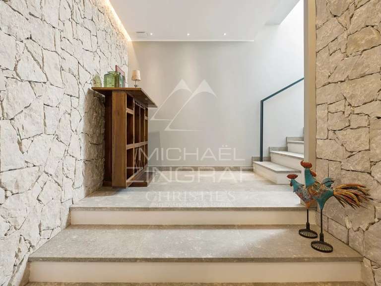 Maison Châteauneuf-Grasse - 4 chambres - 287m²