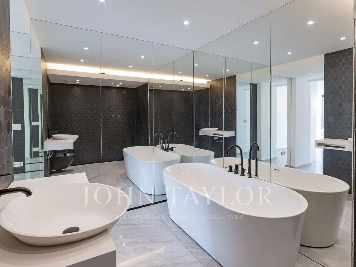 House Roquebrune-Cap-Martin
