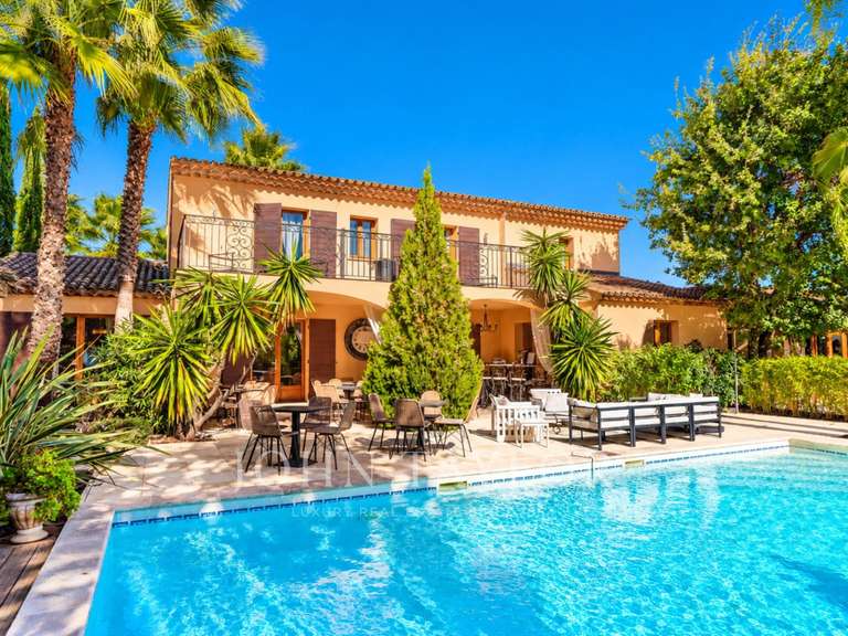 Maison Grimaud - 4 chambres - 260m²