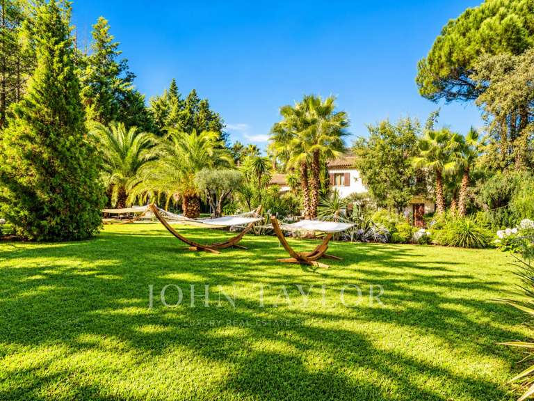 Maison Grimaud - 4 chambres - 260m²