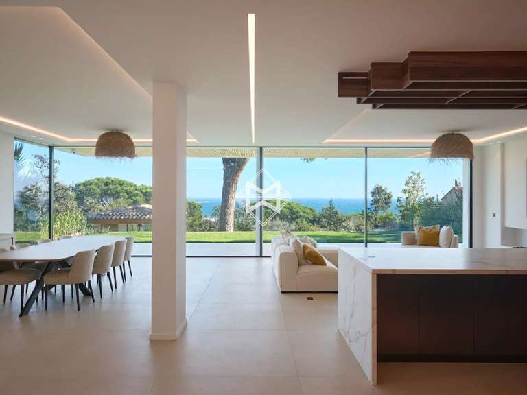 Maison Sainte-Maxime - 5 chambres - 354m²