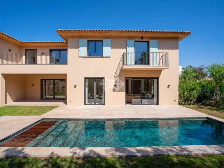 Maison Saint-Tropez - 5 chambres - 226m²