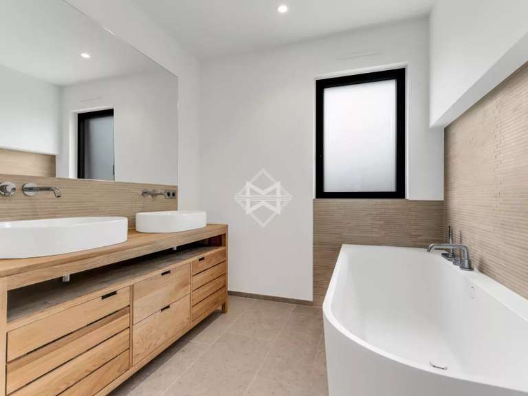 Maison Saint-Tropez - 5 chambres - 252m²