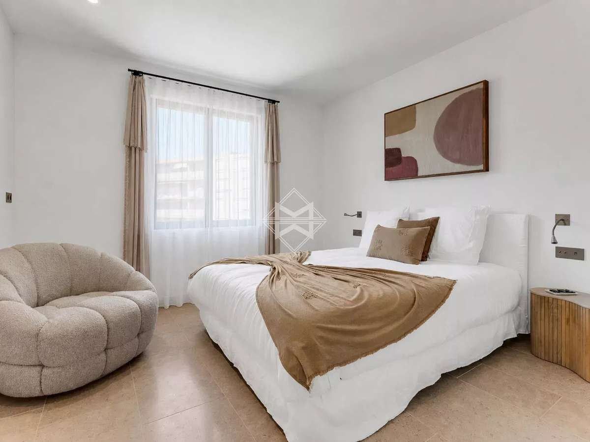 House Saint-Tropez