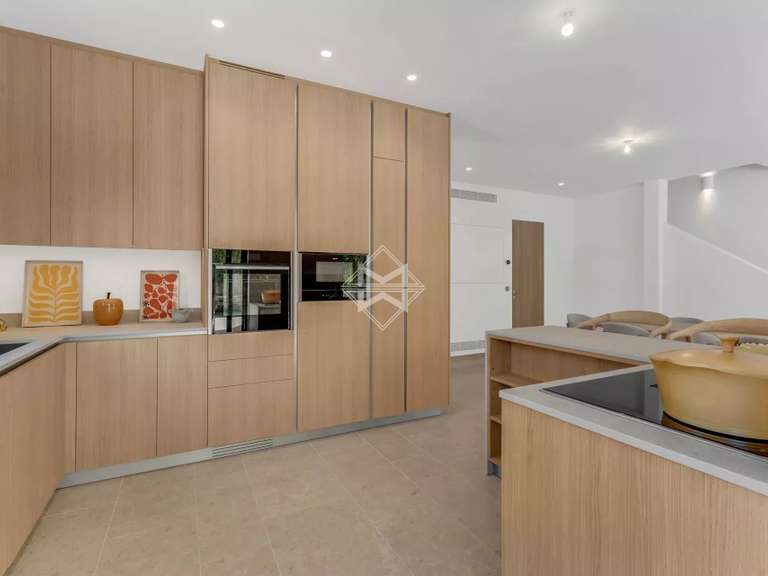 Maison Saint-Tropez - 5 chambres - 252m²