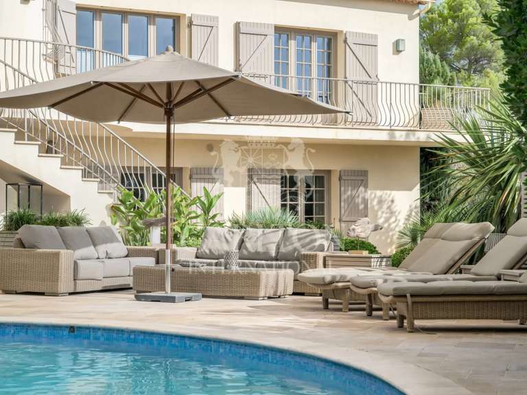 Maison Roquefort-les-Pins - 5 chambres - 400m²