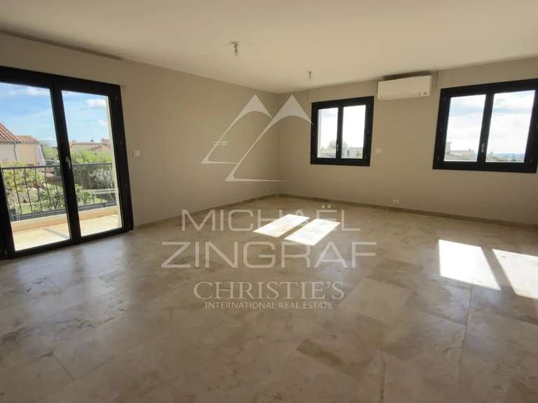 Maison Tourrettes-sur-Loup - 6 chambres - 245m²