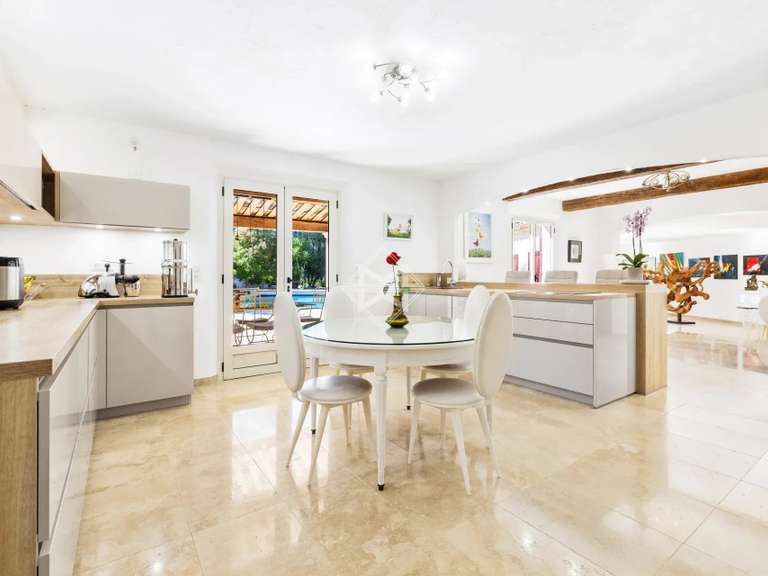 House Peymeinade - 3 bedrooms - 267m²