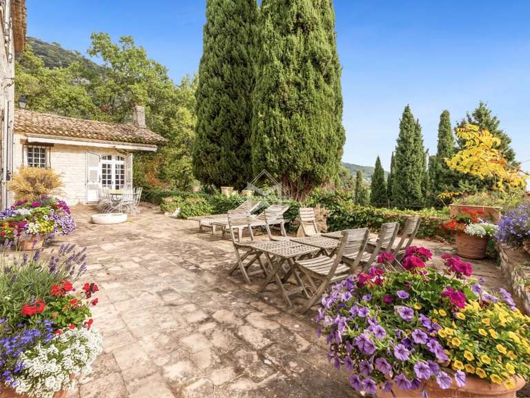 Maison Tourrettes-sur-Loup - 10 chambres - 500m²