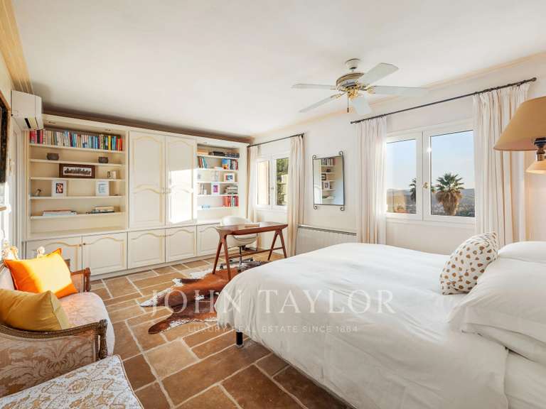 House Saint-Paul-de-Vence - 5 bedrooms - 322m²