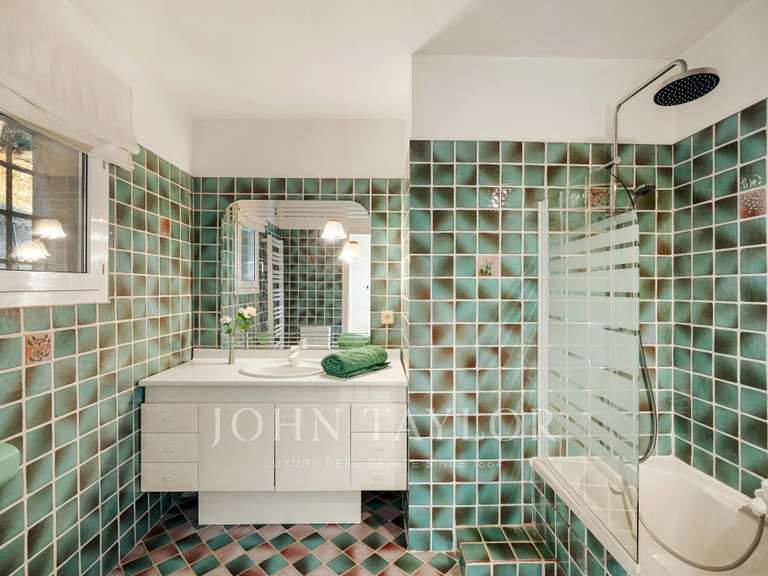 House Saint-Paul-de-Vence - 5 bedrooms - 322m²