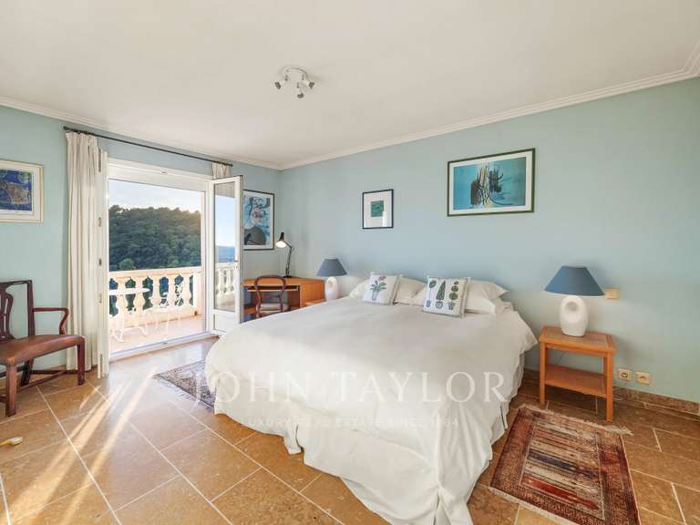 House Saint-Paul-de-Vence - 5 bedrooms - 322m²