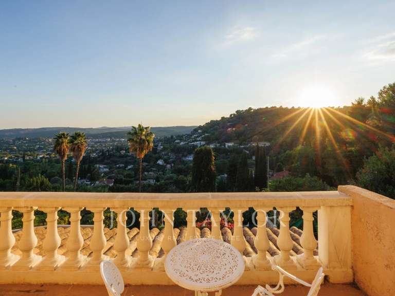 House Saint-Paul-de-Vence - 5 bedrooms - 322m²