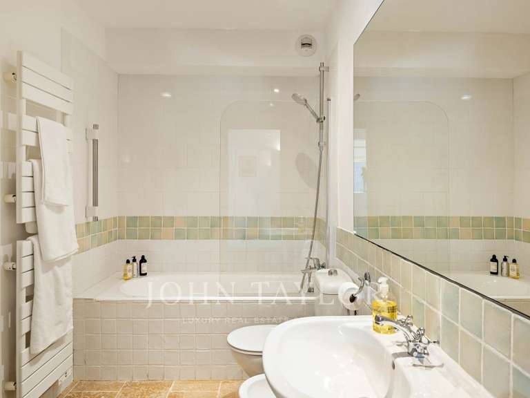 House Saint-Paul-de-Vence - 5 bedrooms - 322m²